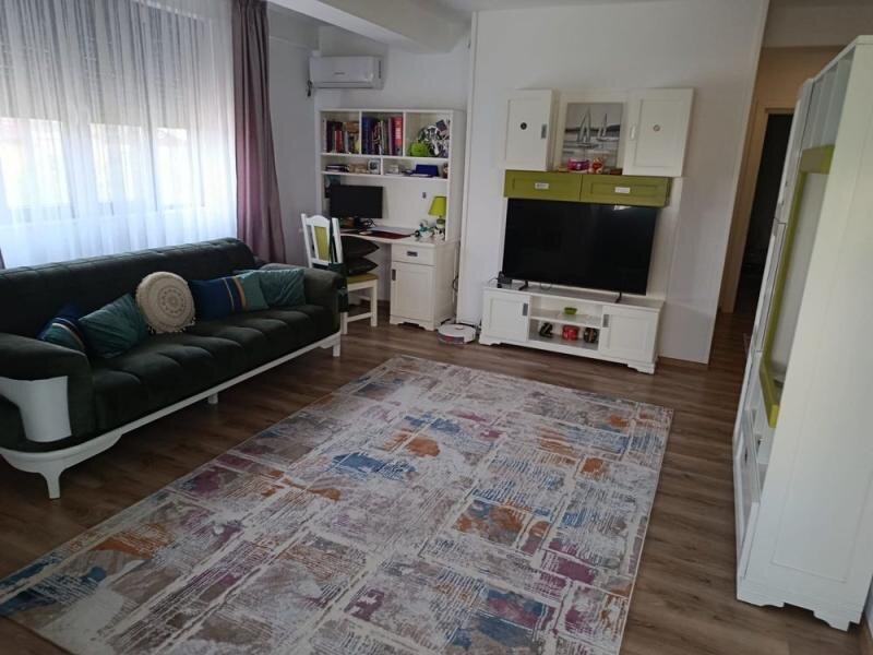 1 Decembrie ap 2 camere de inchiriat