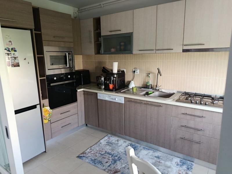 1 Decembrie ap 2 camere de inchiriat