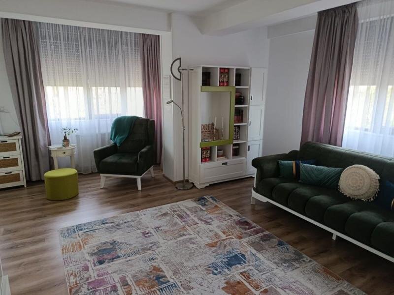 1 Decembrie ap 2 camere de inchiriat